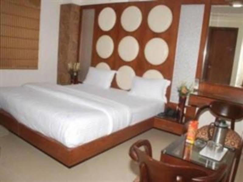 Hotel High 5 Land Δελχί Εξωτερικό φωτογραφία